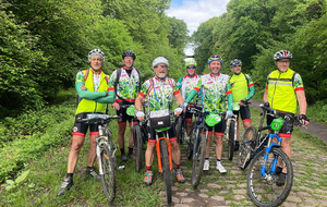 La team RDS dans la Trouée d'Arenberg