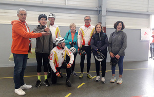 Remise de la coupe au plus jeune à Barnabé Leiber de Chevilly Larue